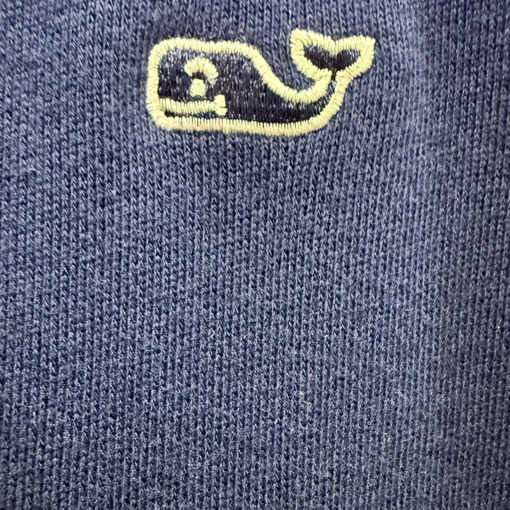 Vineyard Vines for men's size XL half-zip top. - Picture 2 of 4